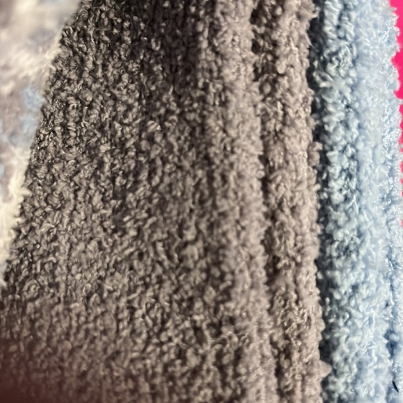 Kathy Ireland 3 pr cozy socks NEW BNWT cozy socks - Picture 8 of 9